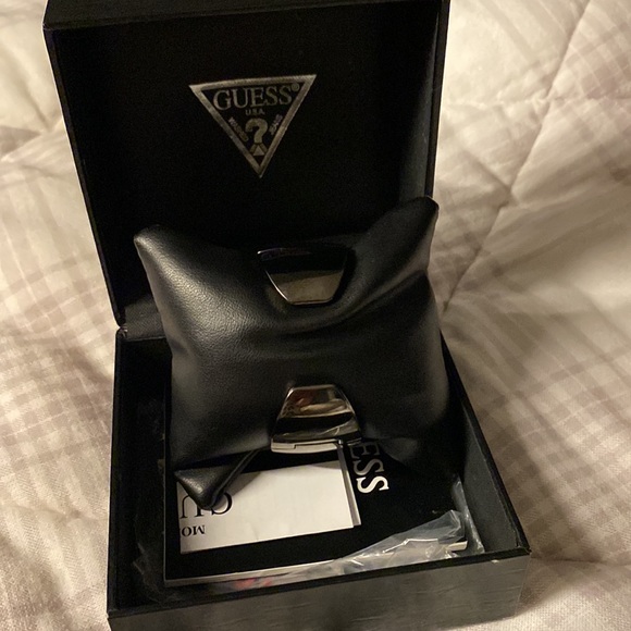 Black Pearl Cuff - Picture 4 of 6